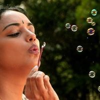 Shweta Menon - Rathi Nirvedam Hot Movie Stills | Picture 79980
